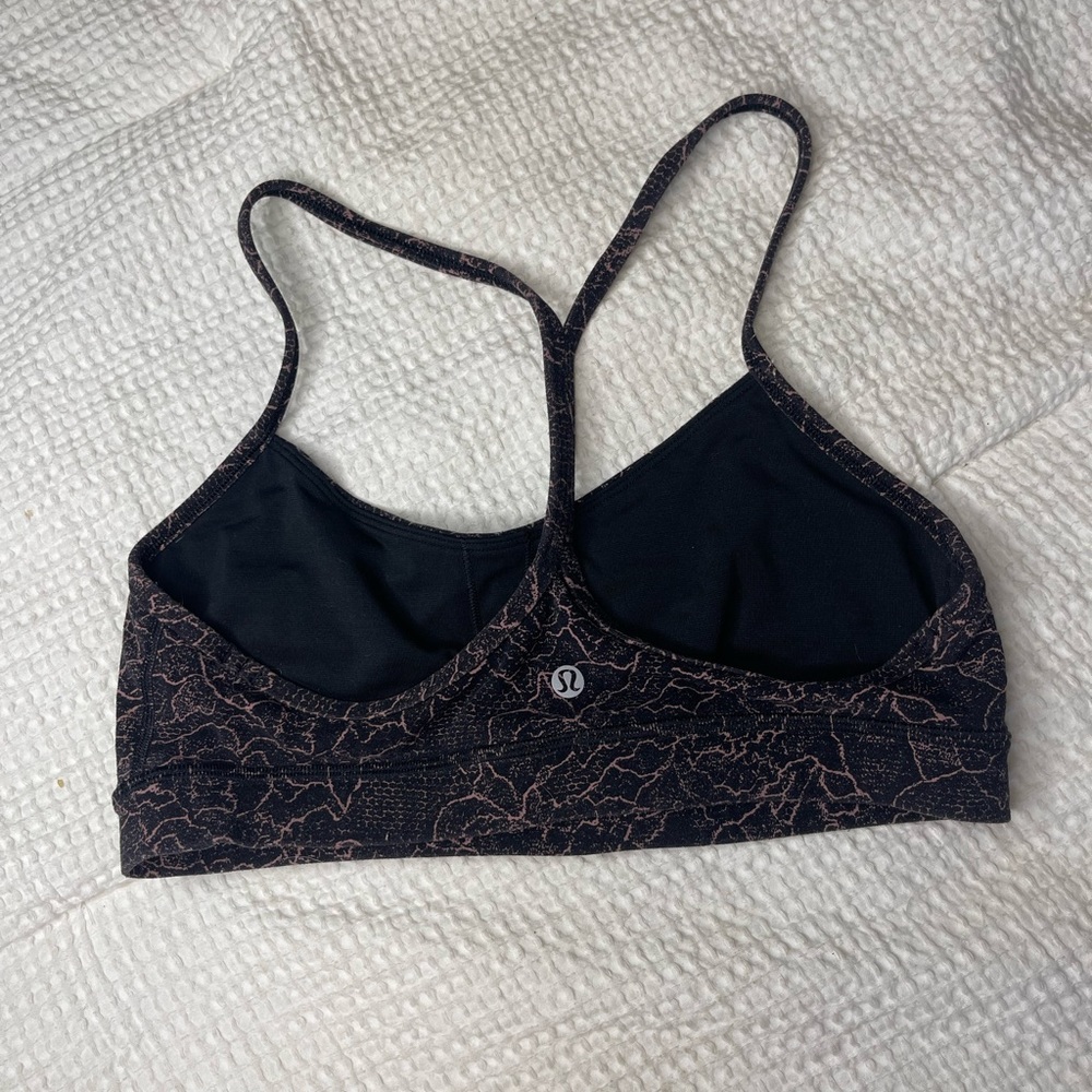 Lululemon sports bra
